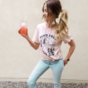 Amazon Pink Find your Road Tee